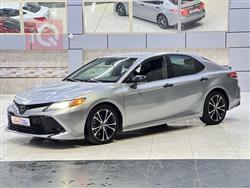 تۆیۆتا کامری